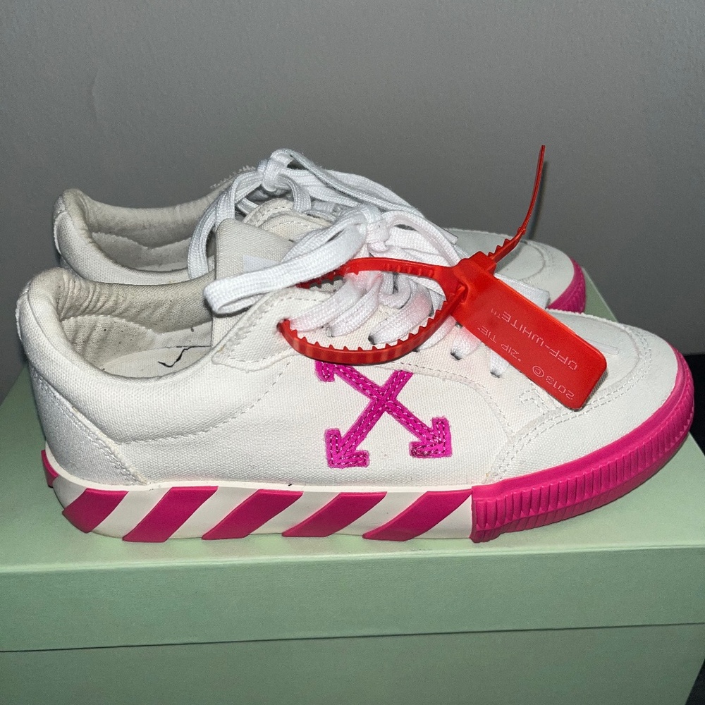 Women off white sneakers